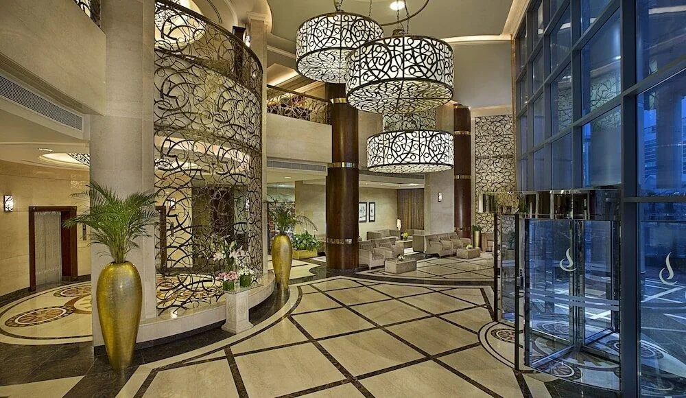 City Seasons Tower Hotel